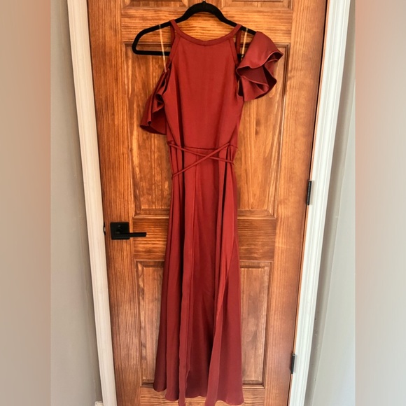 Nine West Flounce Cold-Shoulder Maxi Dress - Picture 3 of 9